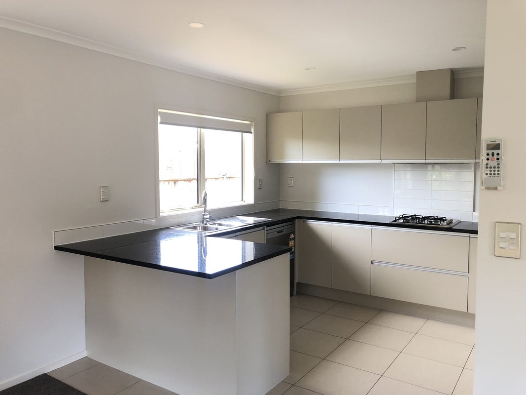 146A Wellington Street, Howick, Auckland - Carousel 2