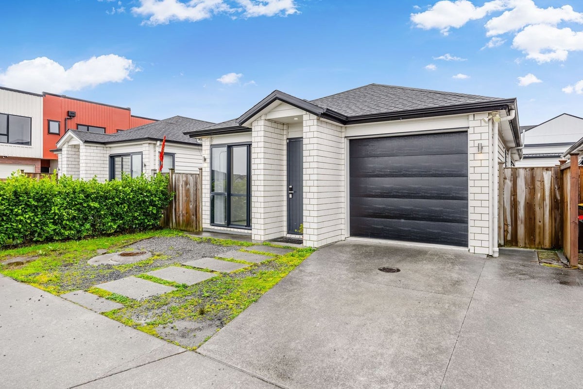 6 Opoka Street, Takanini, Auckland - Carousel 2