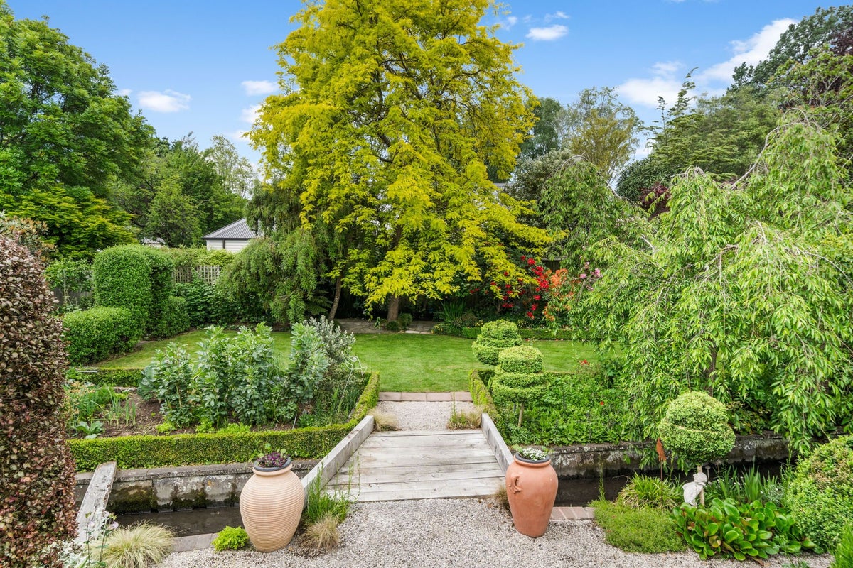 3 Bannister Place, Ilam, Christchurch - Carousel 1