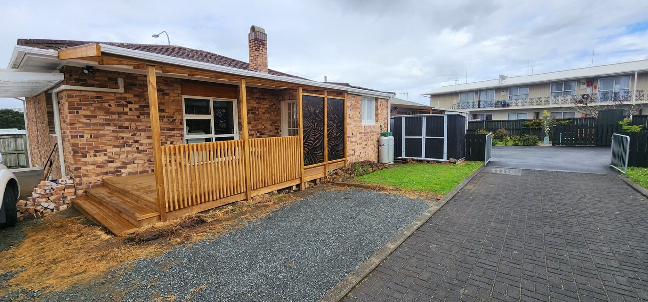 11B Selwyn Avenue, Kensington, Whangarei - Carousel 1