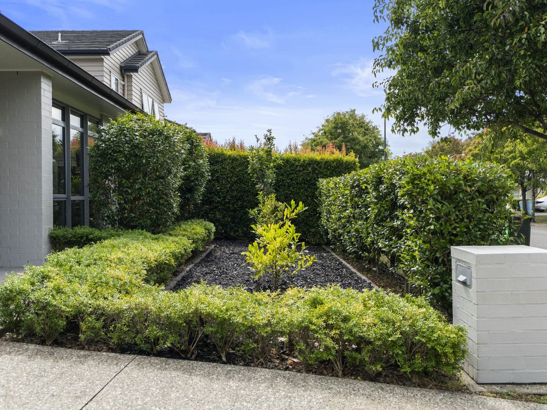 15 Springcrest Drive, Karaka, Papakura - Carousel 2