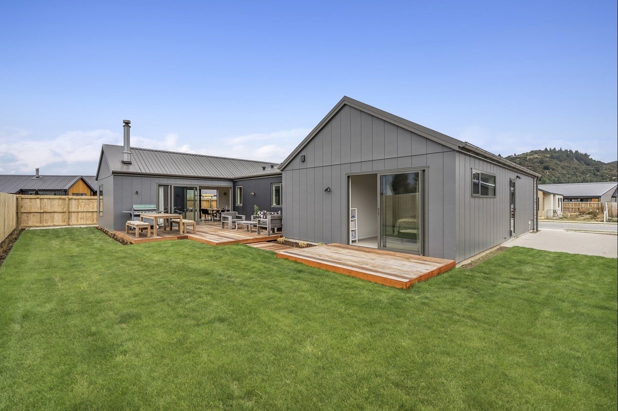 7 Onyx Street, Albert Town, Wanaka - Carousel 2