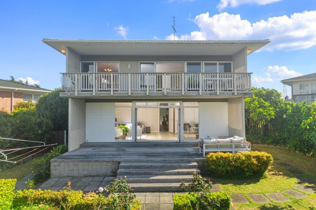 10A Jaemont Avenue, Te Atatu South, Auckland - Carousel 2