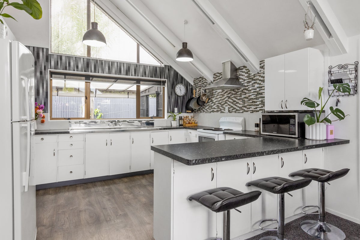 19B Laurent Place, Greenmeadows, Napier - Carousel 2
