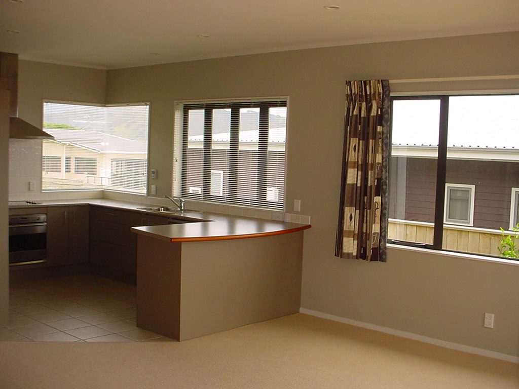 28 Aspiring Terrace, Aotea, Porirua - Carousel 2