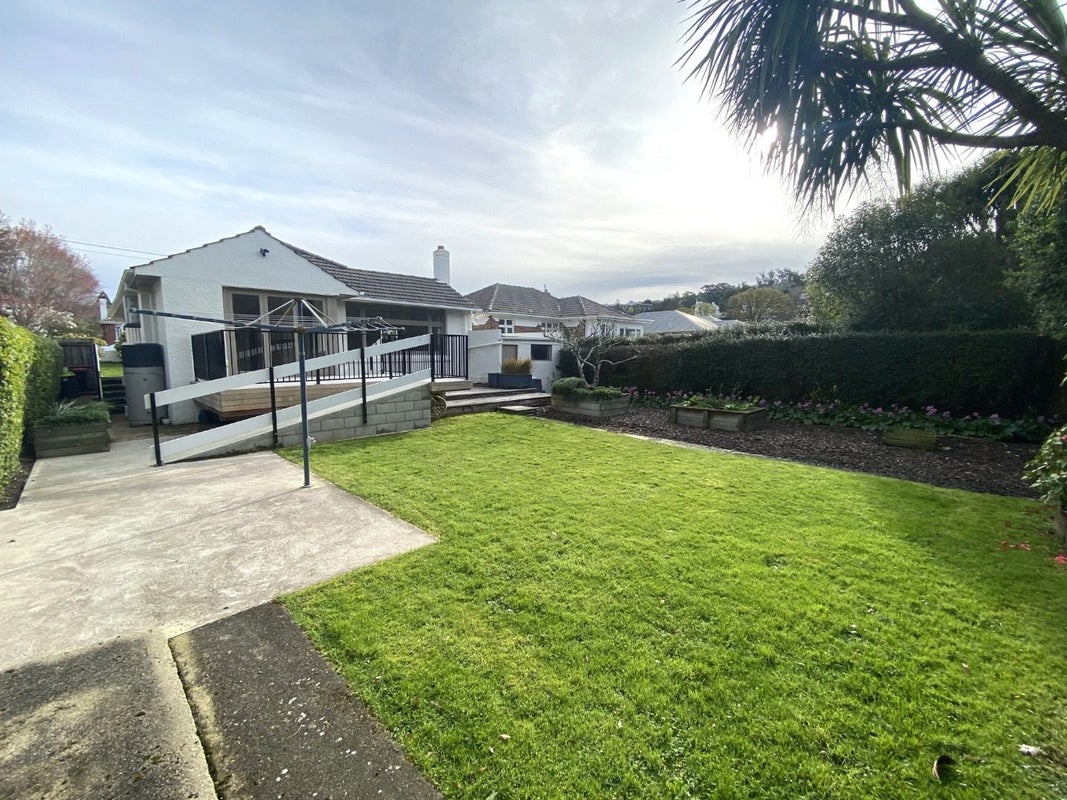 27 Glendining Avenue, North East Valley, Dunedin - Carousel 2