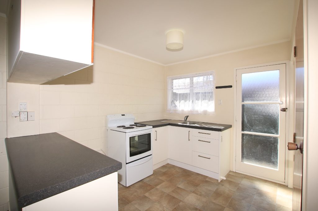 3/13 Seabrook Avenue, New Lynn, Auckland - Carousel 2
