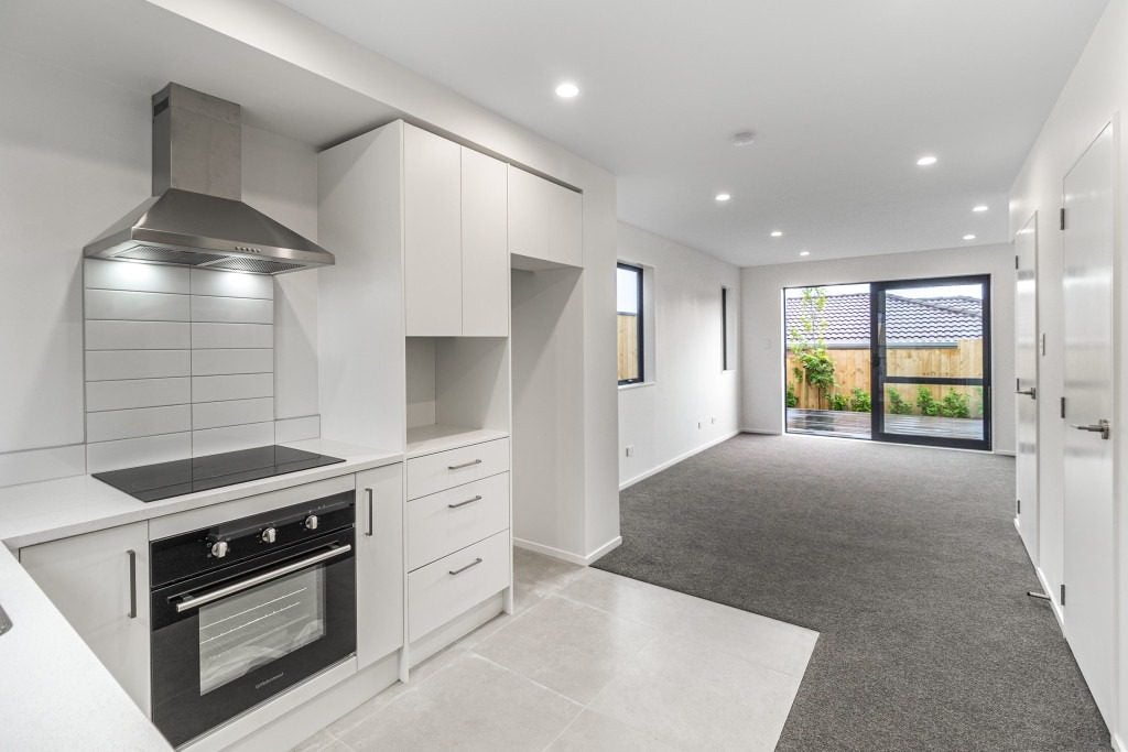 13 Raupeti Lane, Henderson, Auckland - Carousel 2