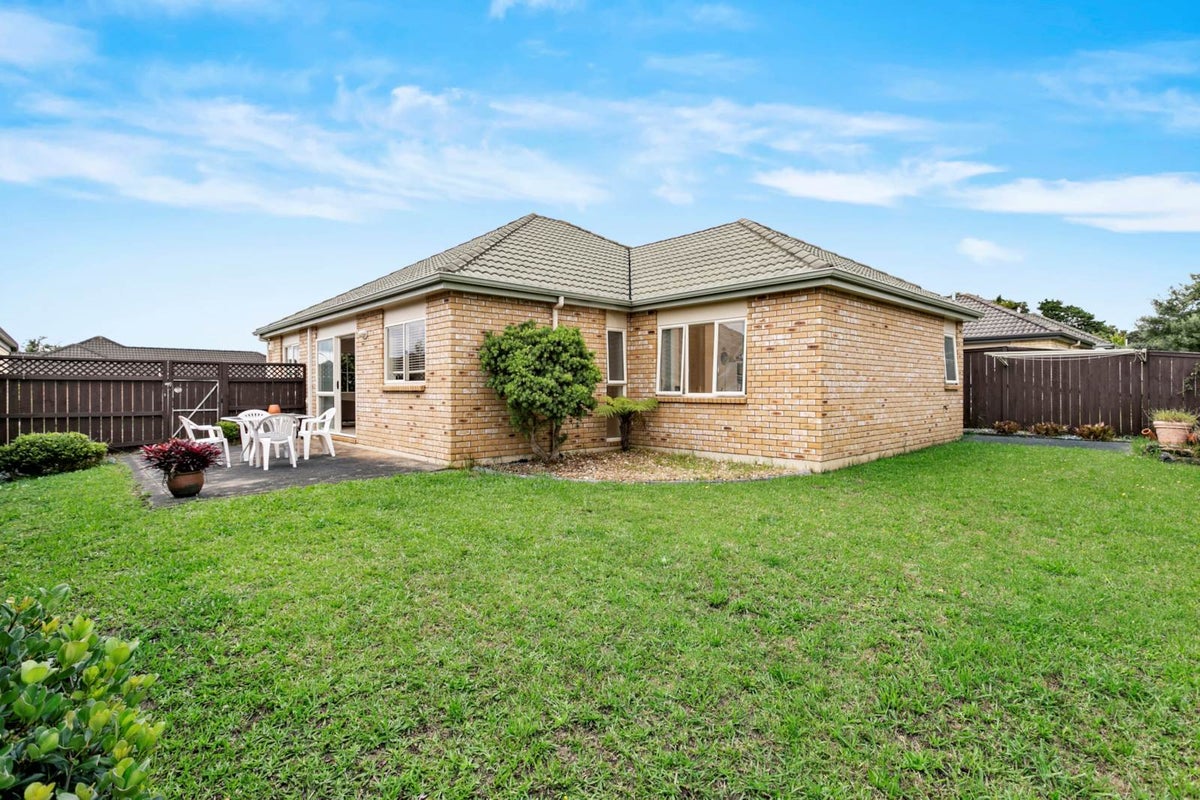 37 Espalier Drive, Henderson, Auckland - Carousel 2