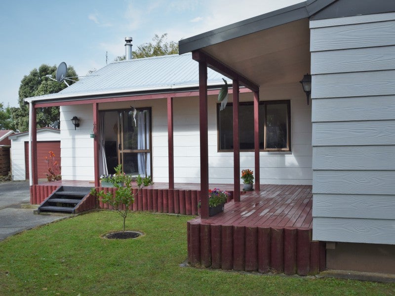16 Tawa Street, Tokomaru, Palmerston North - Carousel 2