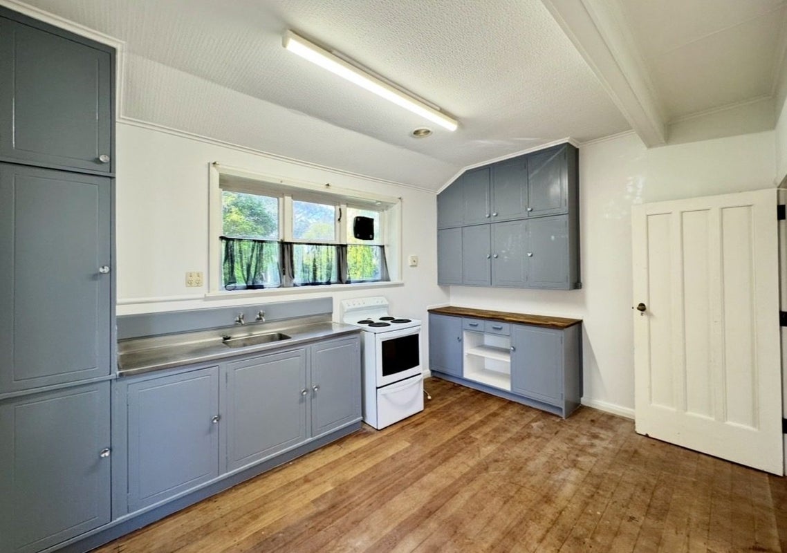 39 Park Road, West End, Palmerston North - Carousel 2