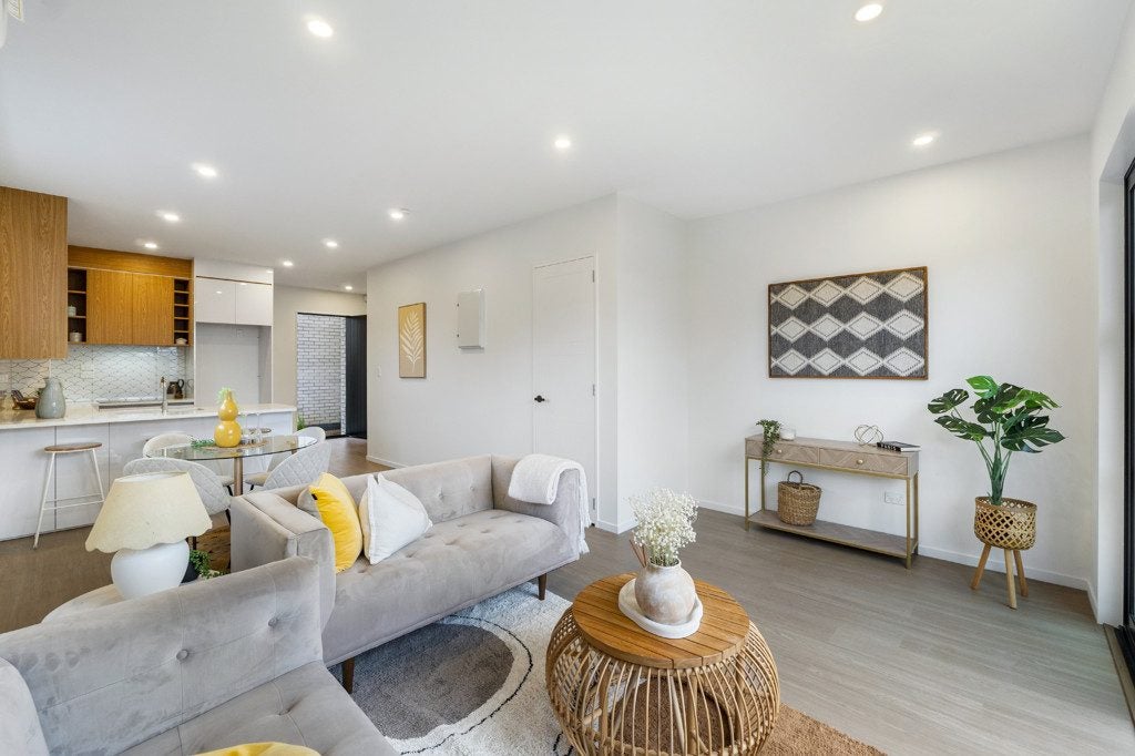 2/9 Blanes Road, Weymouth, Auckland - Carousel 2