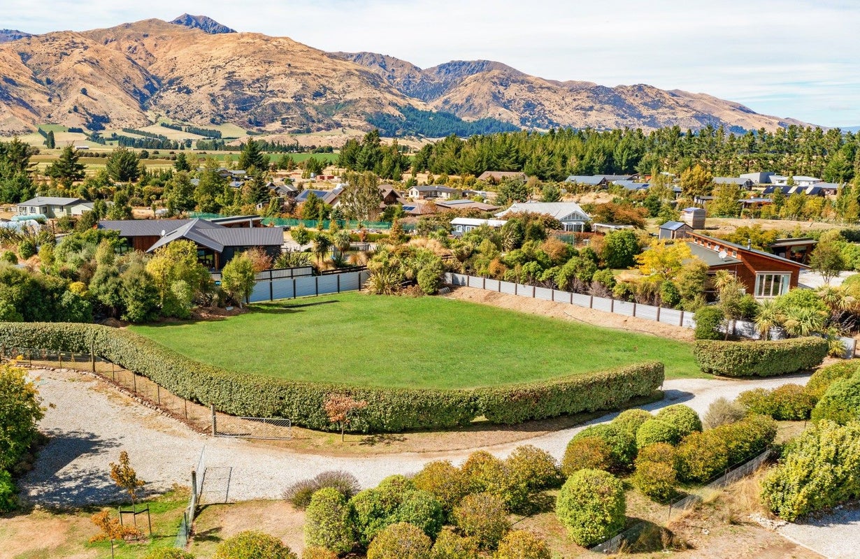20C Sam John Place, Lake Hawea - Carousel 1