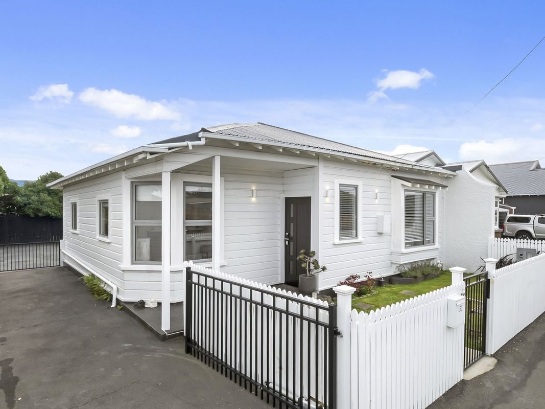 56 Victoria Road, Saint Kilda, Dunedin - Carousel 1