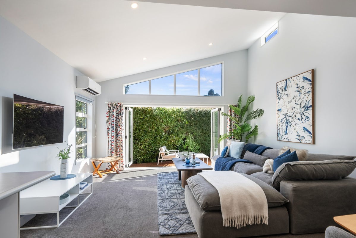 26B Seddon Street, Waikanae, Waikanae - Carousel 1