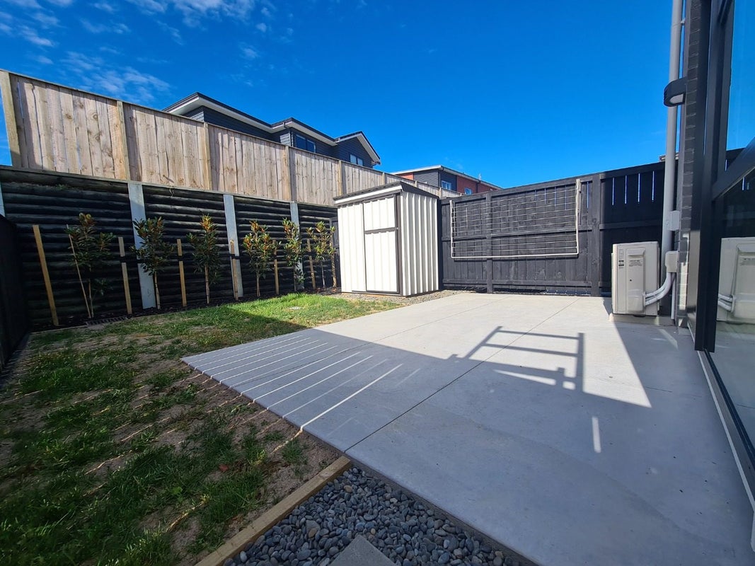 35B O'Meara Street, Swanson, Auckland - Carousel 11