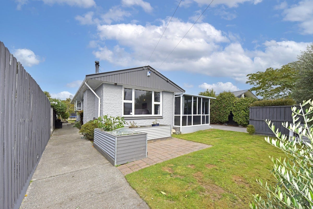 29 Reynolds Avenue, Bishopdale, Christchurch - Carousel 1