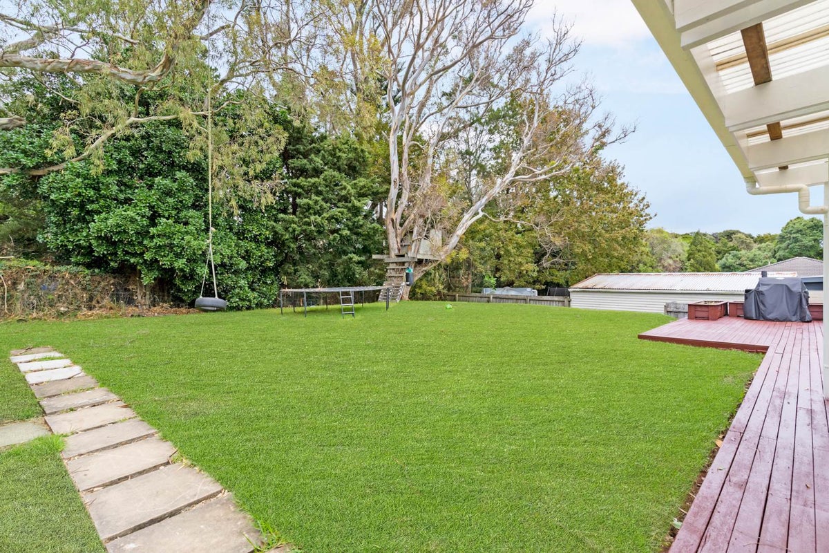 13 Third View Avenue, Beachlands, Auckland - Carousel 1