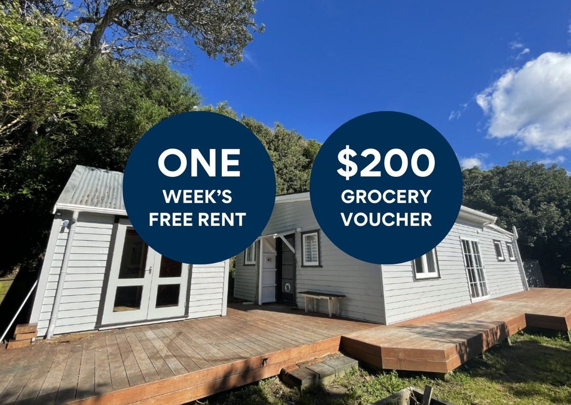 143 Seatoun Heights Road, Seatoun, Wellington - Carousel 1
