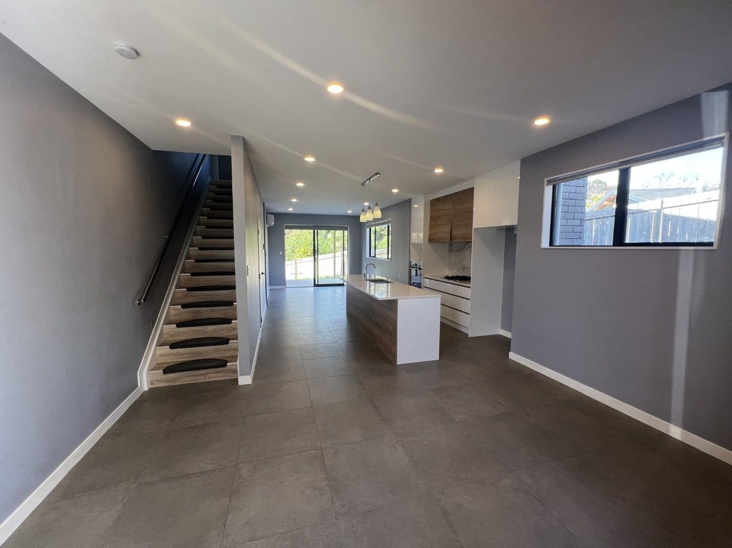 41 Waka Street, Albany Heights, Auckland - Carousel 2