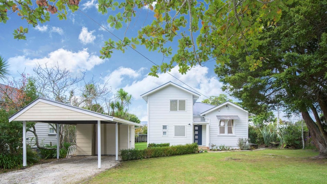48A Woodglen Road, Glen Eden, Auckland - Carousel 1