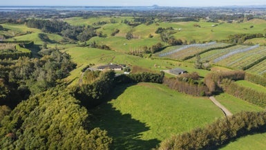 329C Thompsons Track, Aongatete, Katikati - Carousel 1