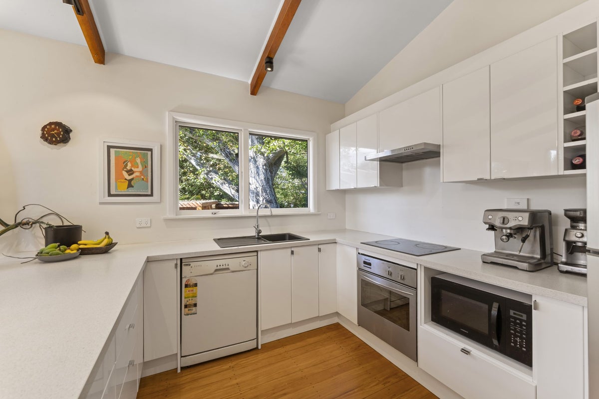 7 Domain Terrace, Spreydon, Christchurch - Carousel 2