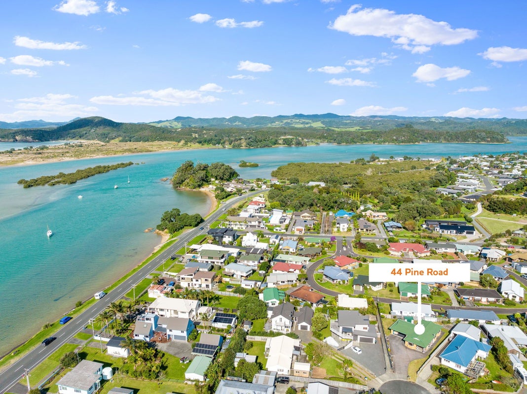 44 Pine Road, Whangarei - Carousel 1