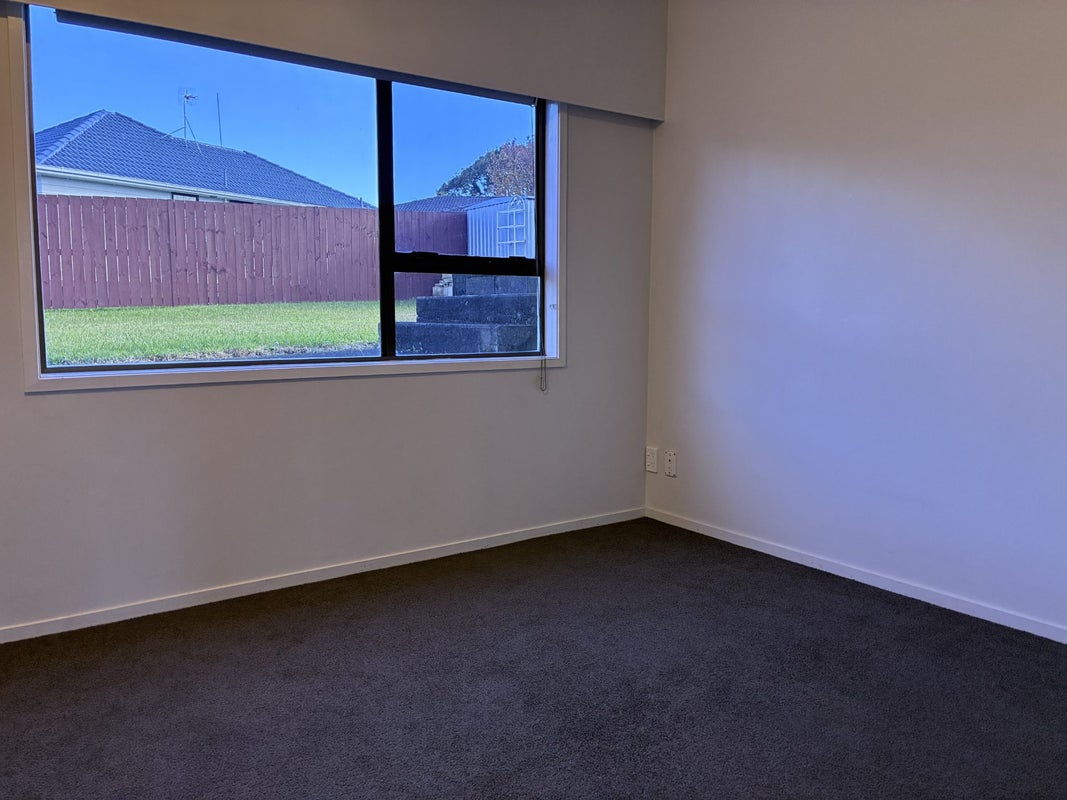 25 Butterworth Drive, Glendene, Auckland - Carousel 16
