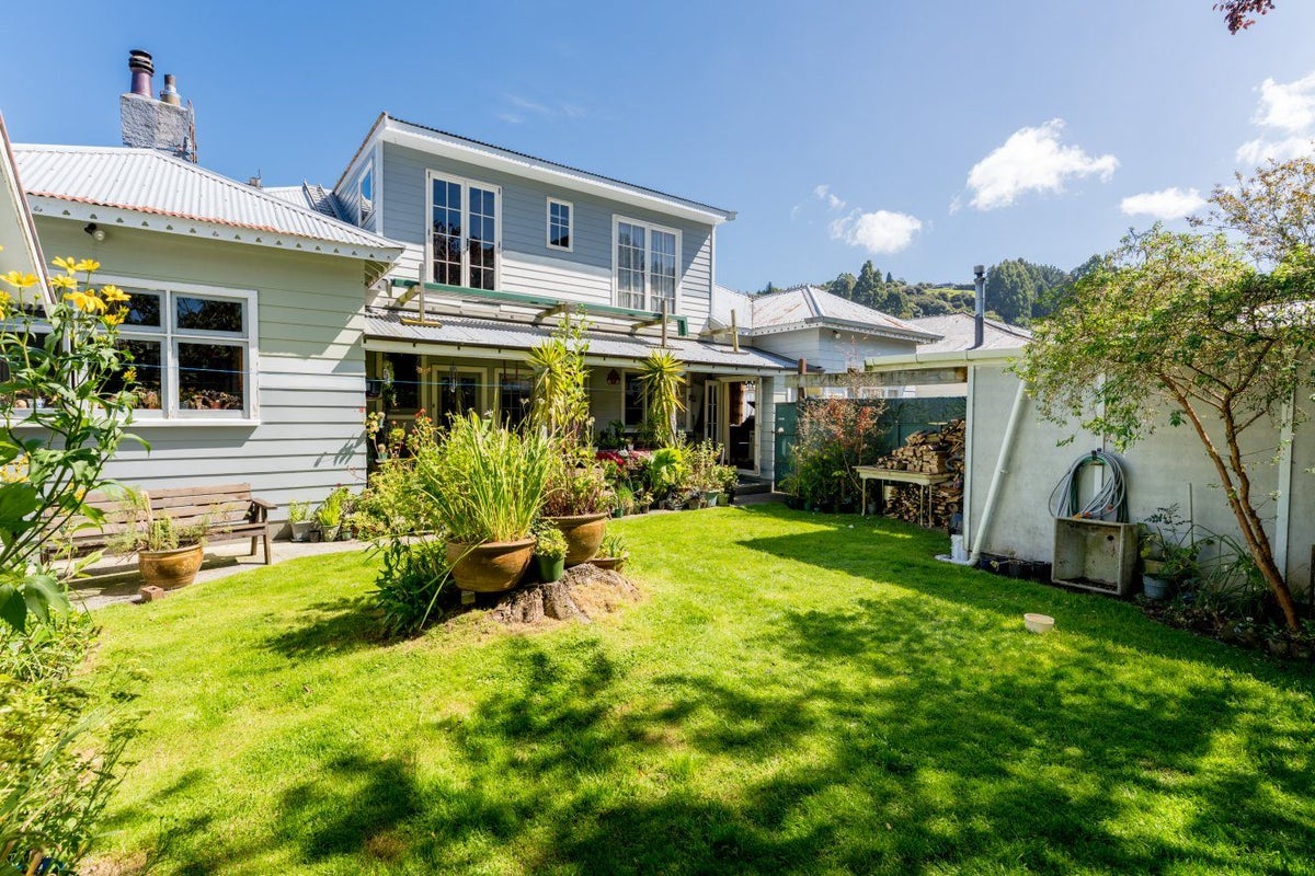 10 Carr Street, North East Valley, Dunedin - Carousel 2