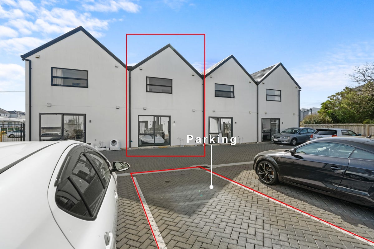 2/294 Hereford Street, Christchurch Central, Christchurch - Carousel 2
