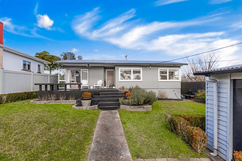 2/29 Sunnyfield Crescent, Glenfield, Auckland - Carousel 2