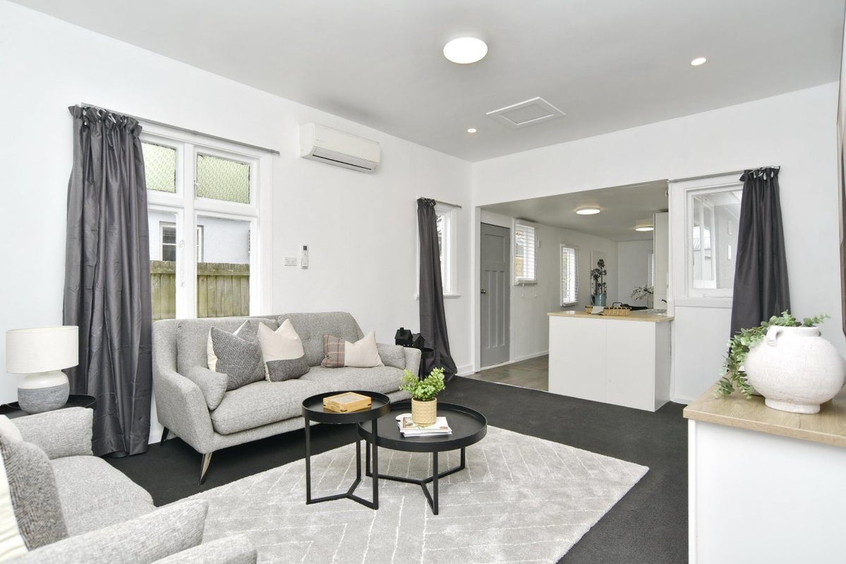468 Wilsons Road North, Waltham, Christchurch - Carousel 2