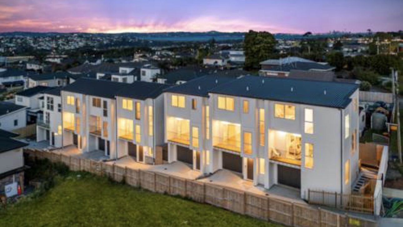 7/80 Royal Road, Massey, Auckland - Carousel 1