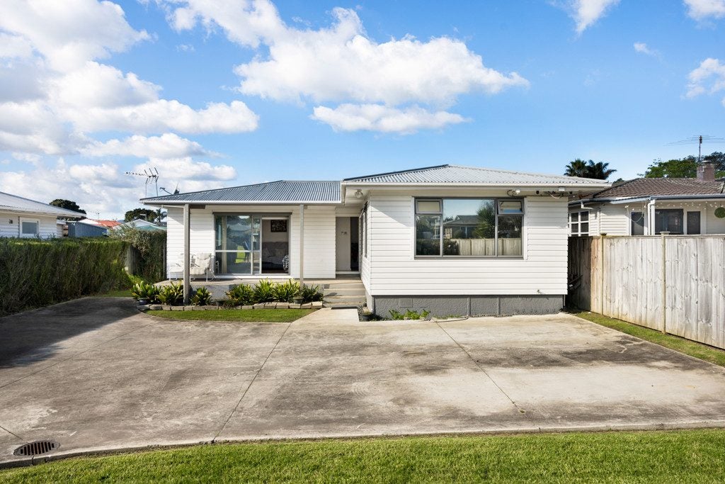 422 Great South Road, Opaheke, Papakura - Carousel 1