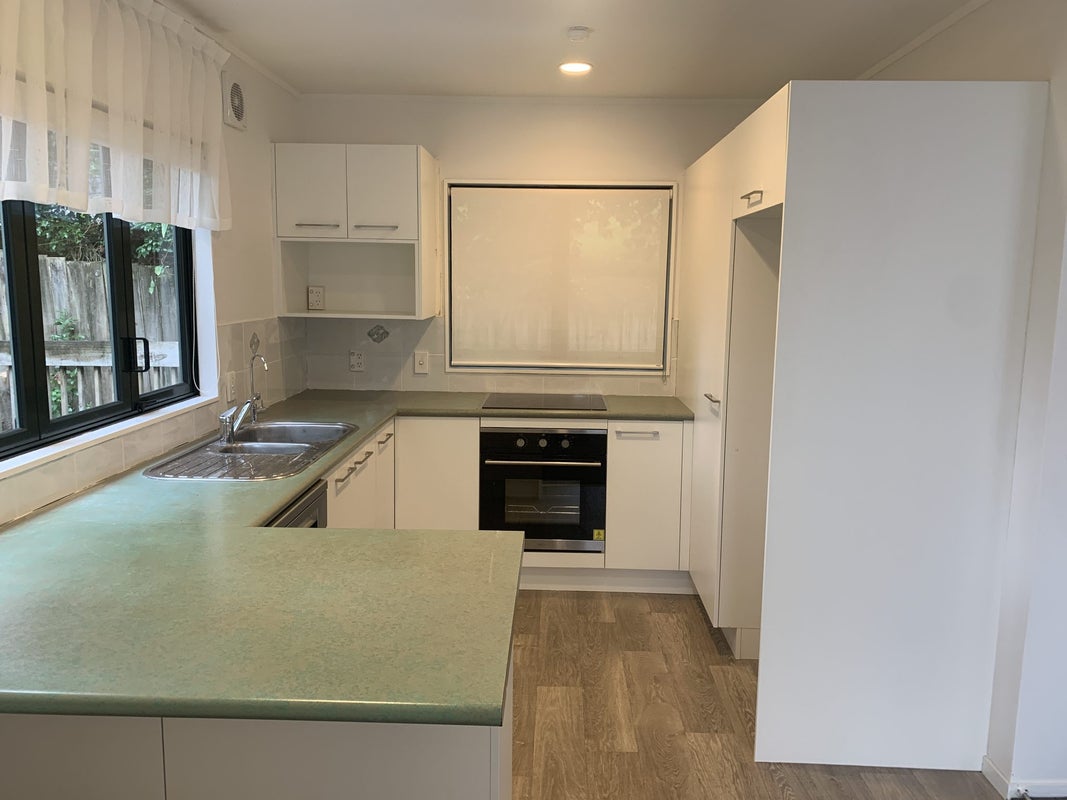 2/18 Bryers Place, Bayview, Auckland - Carousel 2