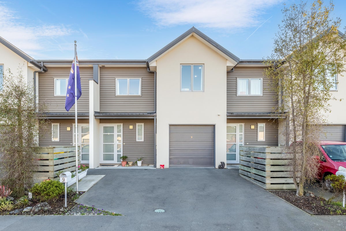 9 Eric Adam Way, Linwood, Christchurch - Carousel 2