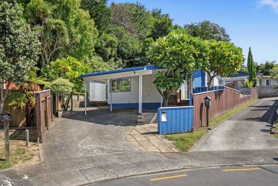 11 Gainsborough Grove, Belmont, Lower Hutt - Carousel 2