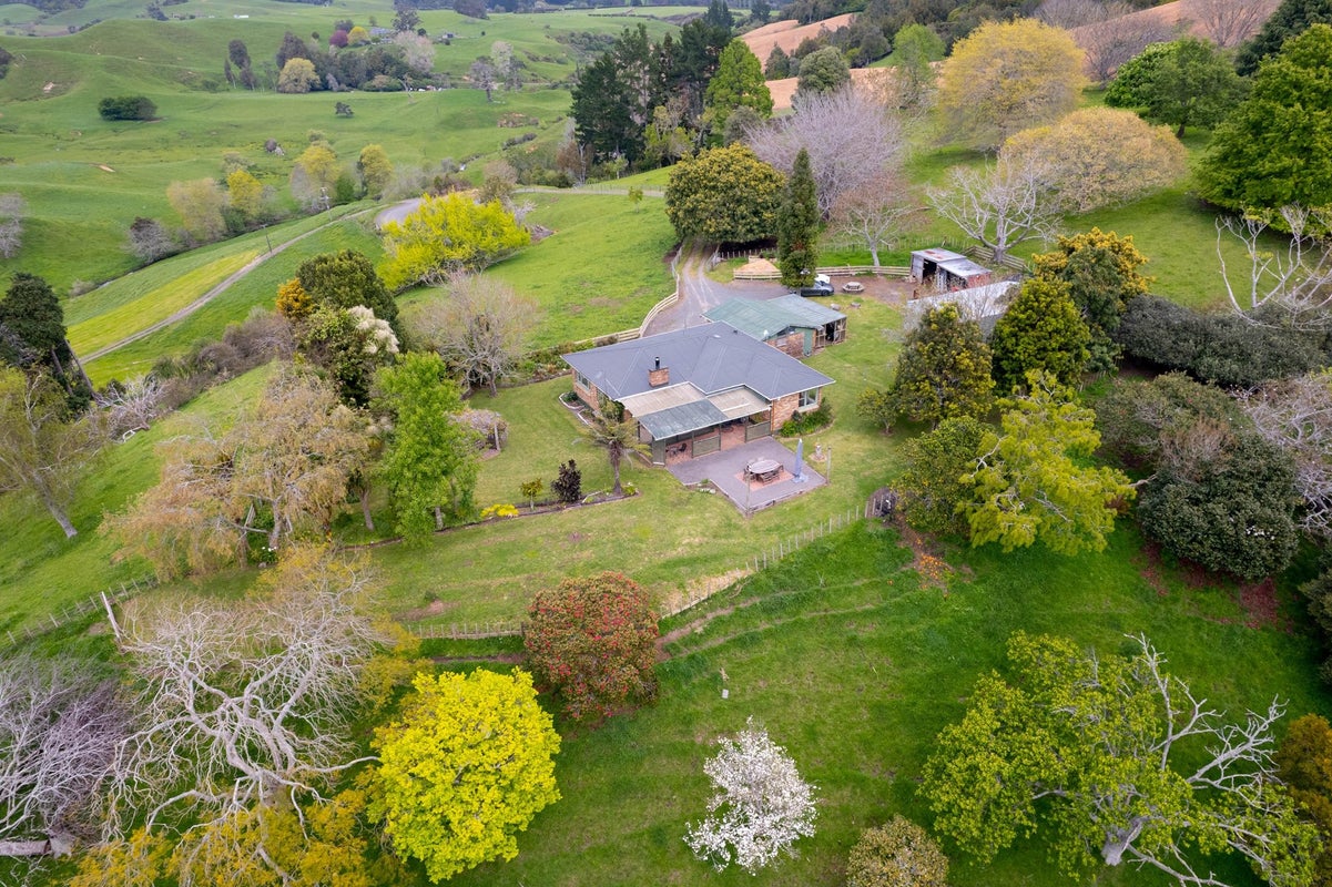 662 Piakonui Road, Walton - Carousel 19