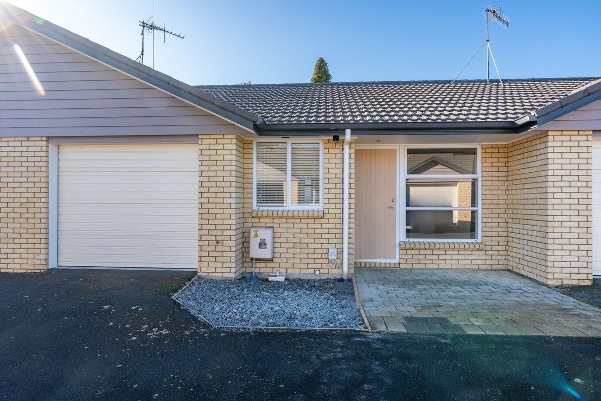 60B Campbell Street, Frankton, Hamilton, Waikato - Carousel 1