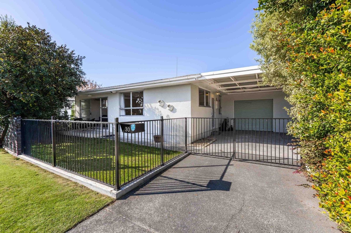 2/30 Chester Street, TARADALE, NAPIER - Carousel 12