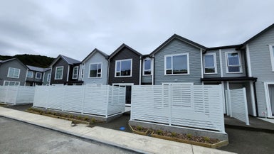 51 Te Ara o Puakawe, Wainuiomata, Lower Hutt - Carousel 1