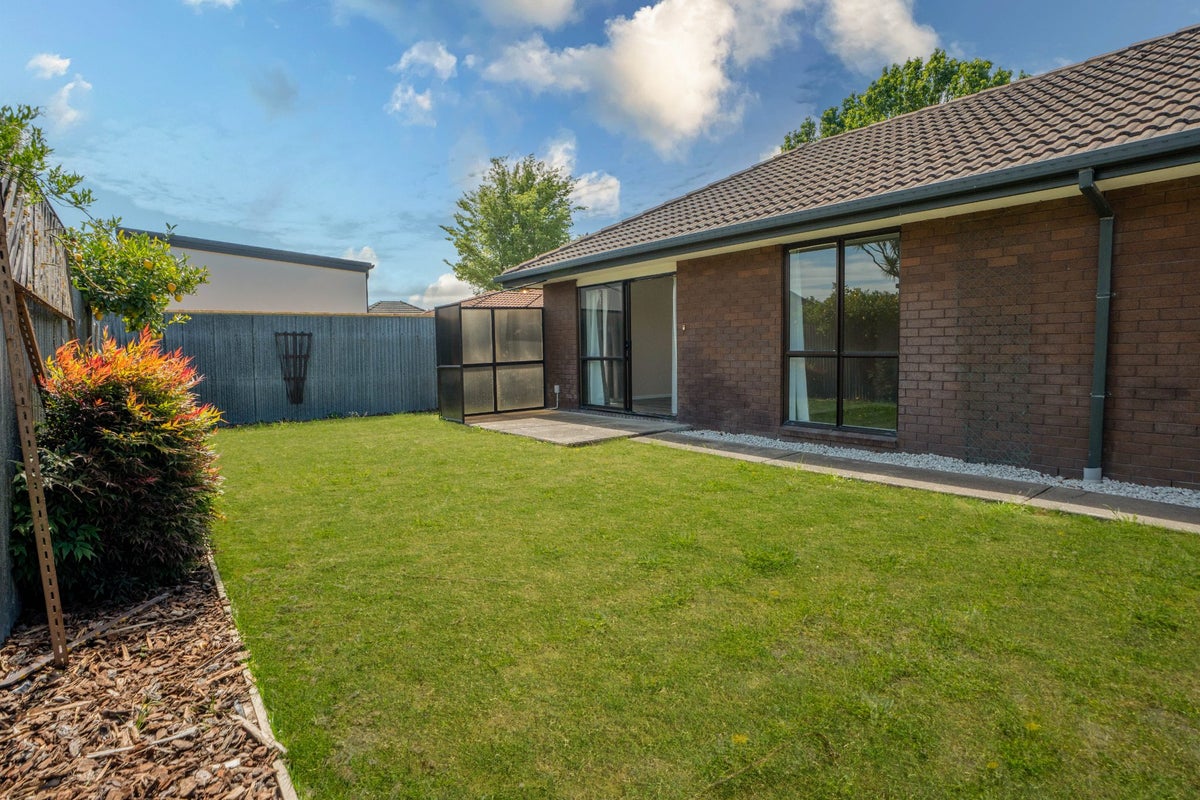 2/232 Harewood Road, Bishopdale, Christchurch - Carousel 2