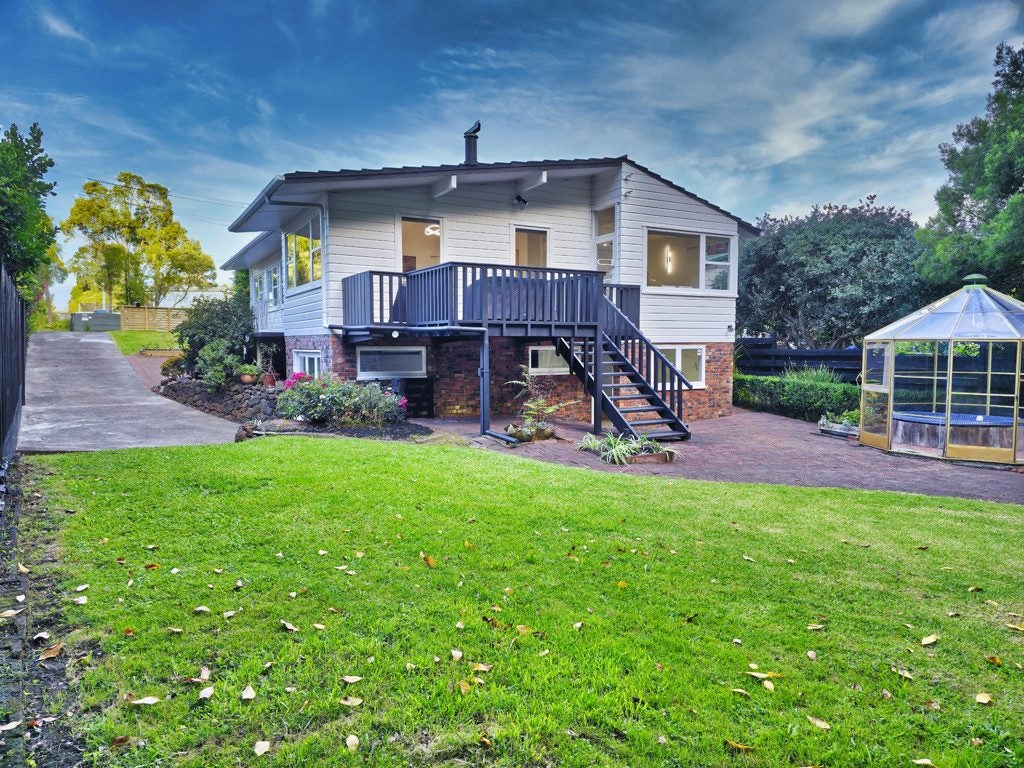 11 Hillcrest Grove, Hillpark, Auckland - Carousel 1