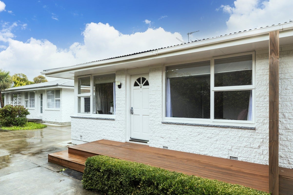 2/5 Pitt Place, St Albans, Christchurch - Carousel 2