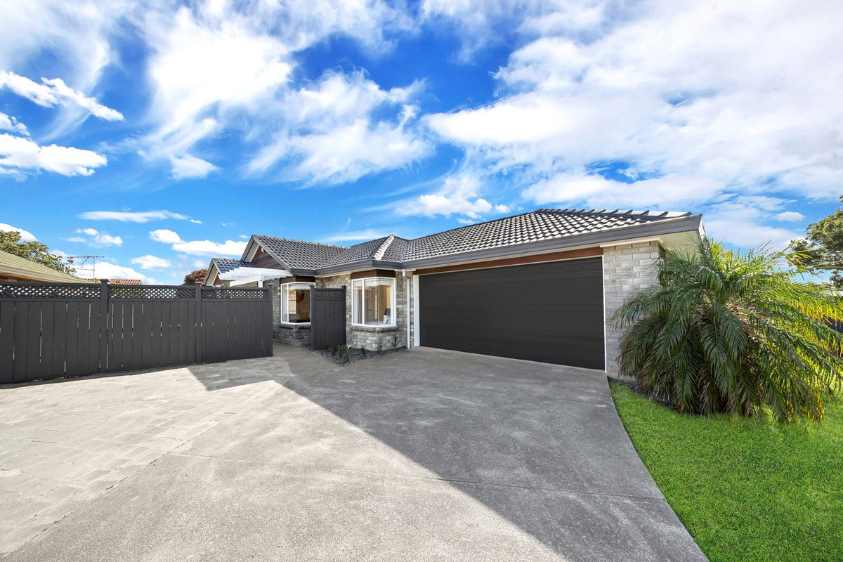 36 Elderberry Road, Burswood, Auckland - Carousel 2