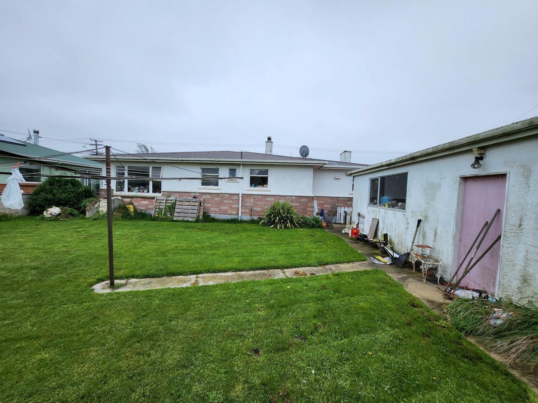 9 Lismore Street, Oamaru North, Oamaru - Carousel 1
