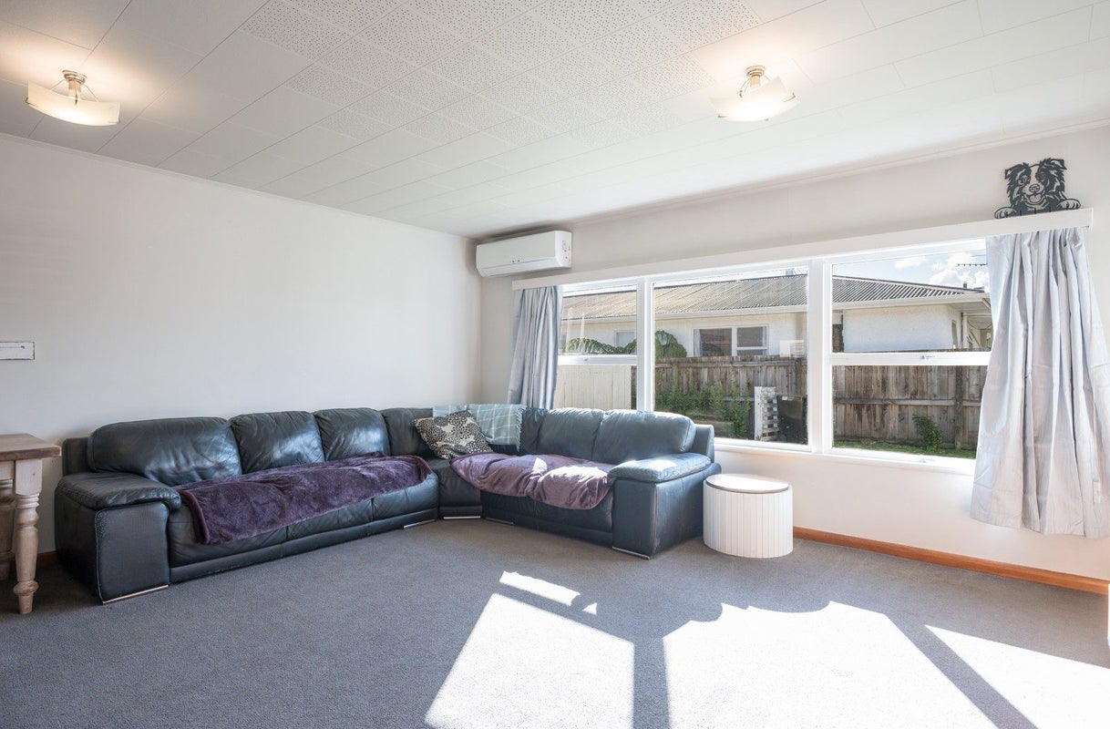 7B Tennyson Crescent, Stoke, Nelson - Carousel 2