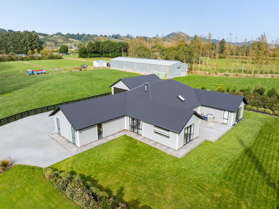 121 Puddle Alley, Mosgiel, Mosgiel - Carousel 49