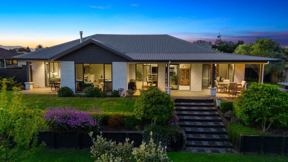 36 Titoki Road, Waikanae Beach, Waikanae - Carousel 1
